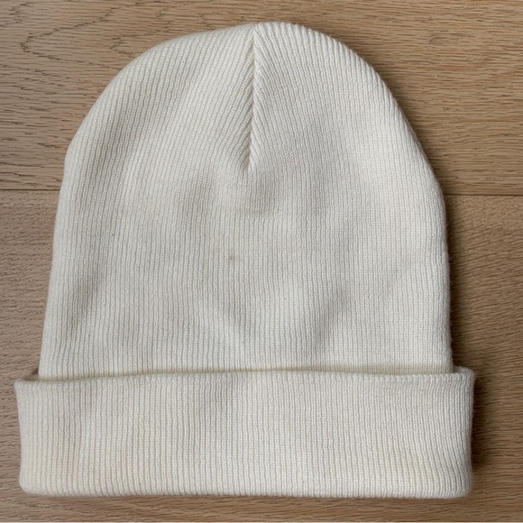 TNA | Peak Beanie - Picture 3 of 3